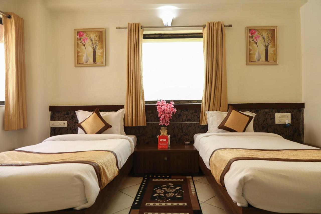 Oyo 10943 Hotel Plus Corporate Khapa  Eksteriør bilde