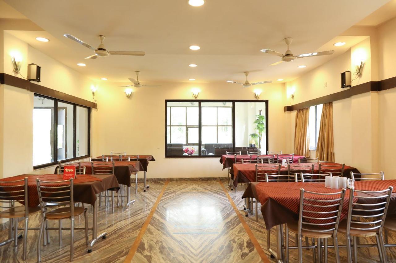 Oyo 10943 Hotel Plus Corporate Khapa  Eksteriør bilde